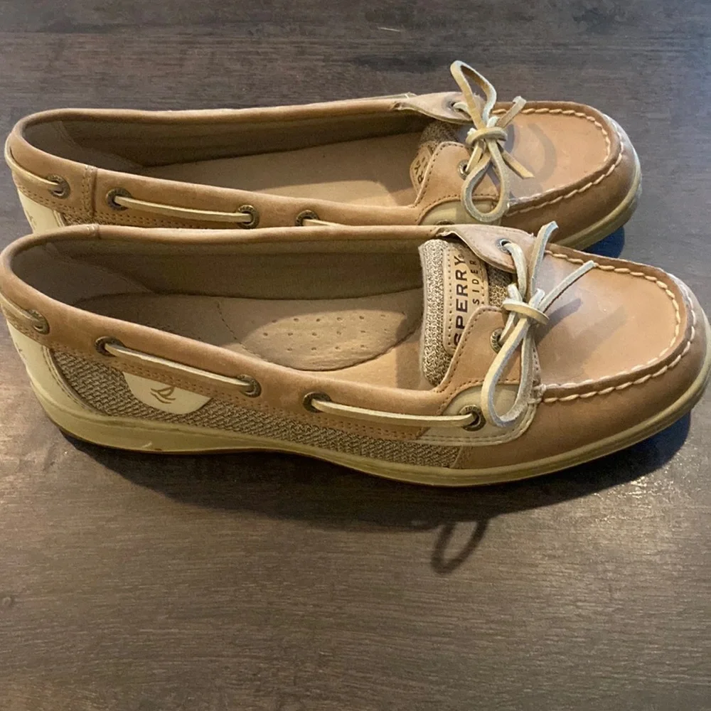 Slightly used women’s Sperry top sider. Size 8.5w - Picture 1 of 4